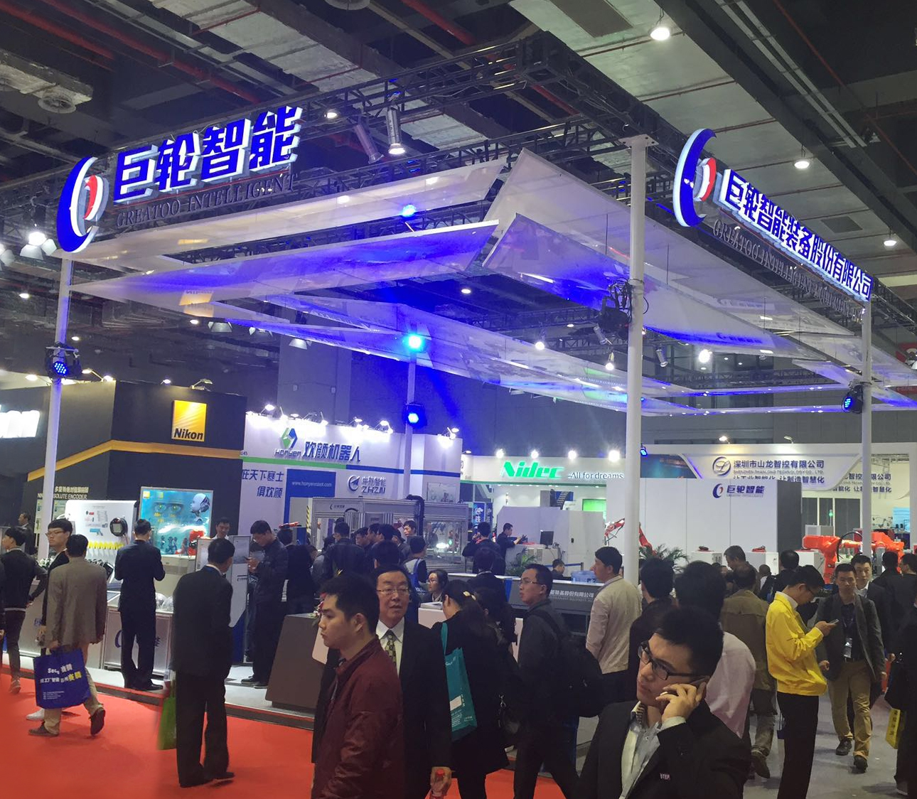 Greatoo and the Global Robot Industries Gathered Together in Shanghai Industrial Fair